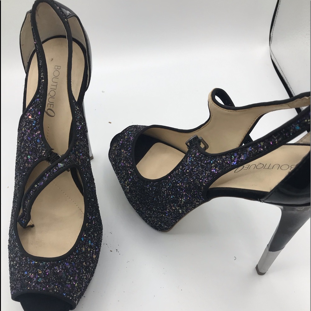 Peep toe dress shoes